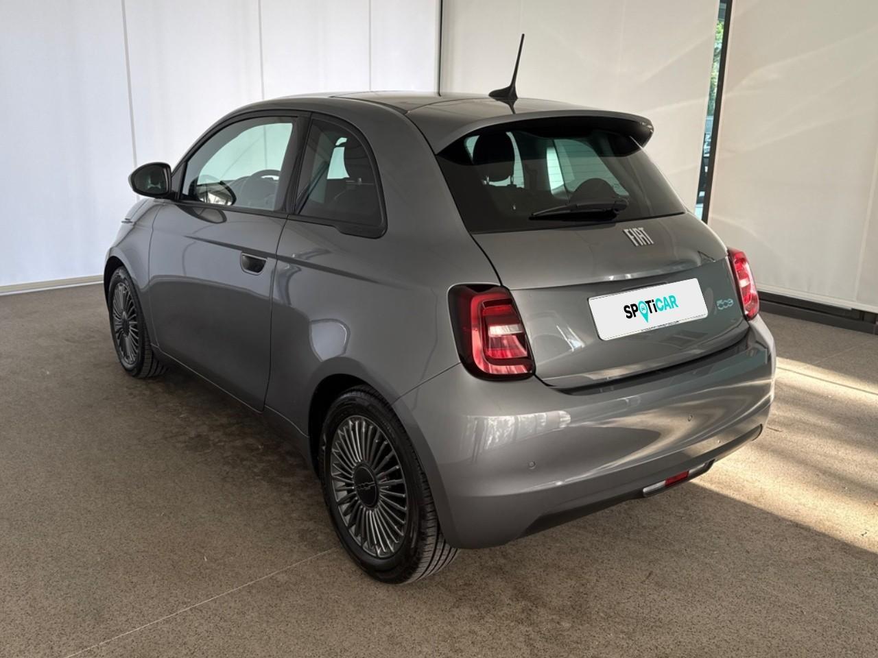 Fiat Fiat 500 usata, con cinture sicurezza post. conducente e passeggero con pretensionatori