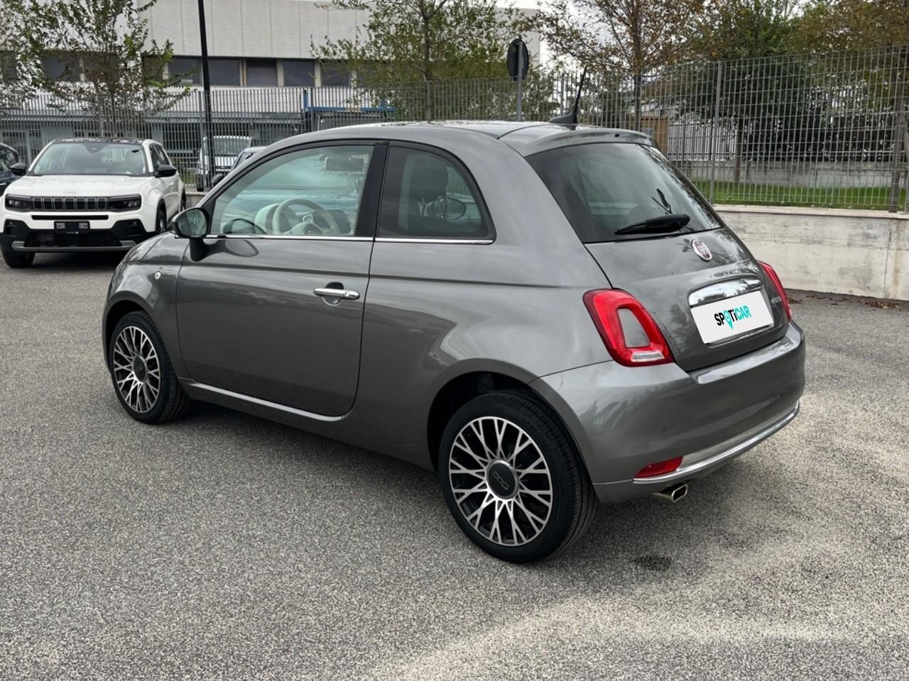Fiat Fiat 500 usata, con comandi audio al volante