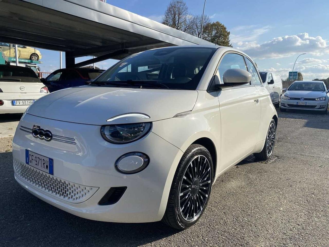 Fiat Fiat 500 500 E Berlina 42 kWh Icon