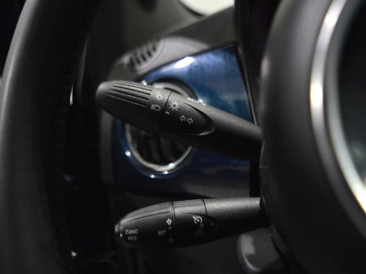 Fiat Fiat 500 usata, con interno tessuto nero con monogramma fiat - ambiente nero