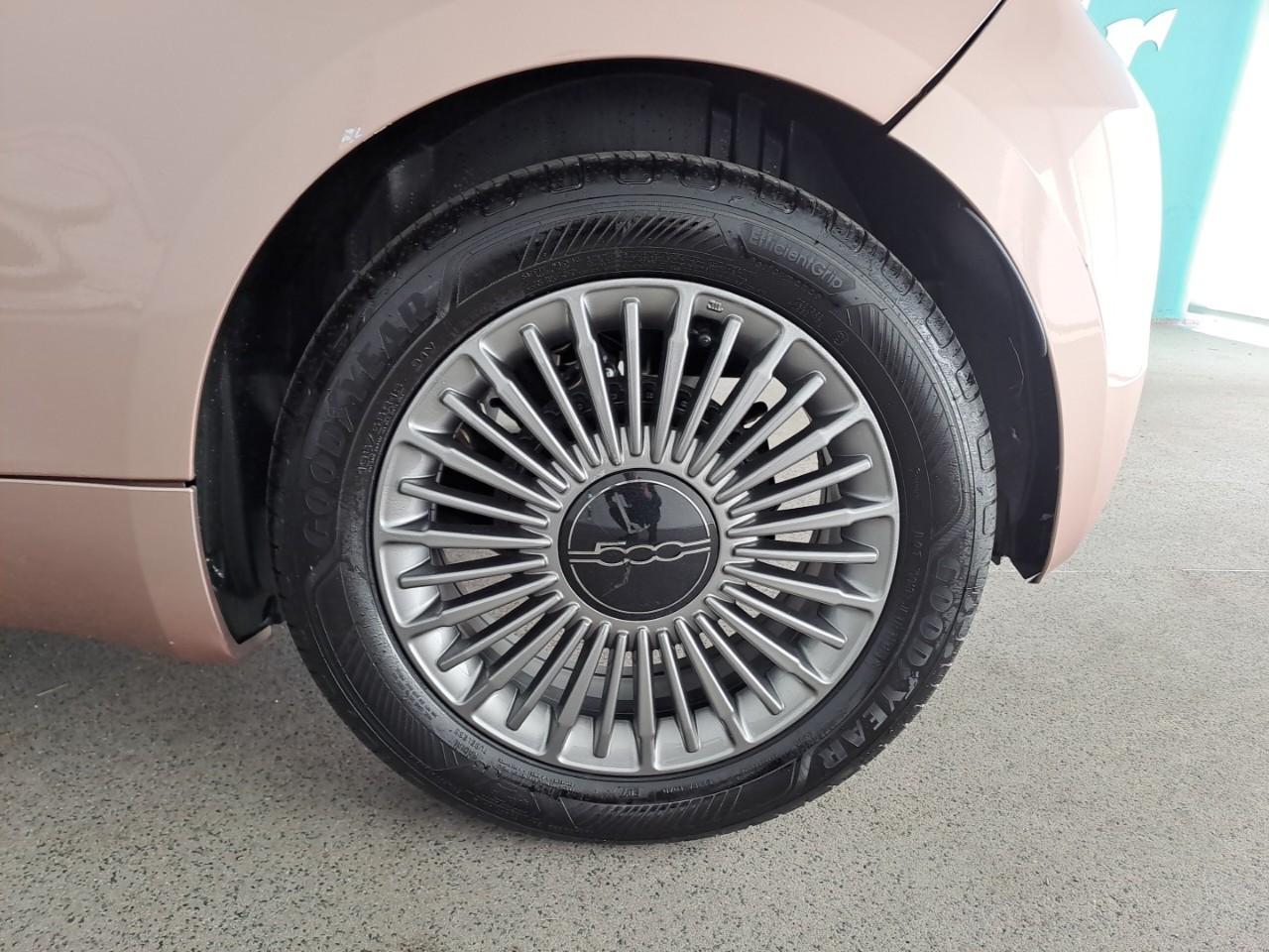 Fiat Fiat 500 usata, con Caricabatterie di bordo da 22 kW