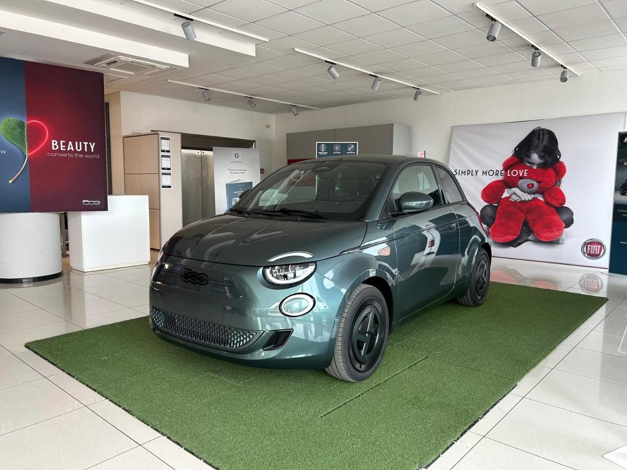 Fiat Fiat 500 500 E 500 500e hatchback giorgio armani 320 berlin