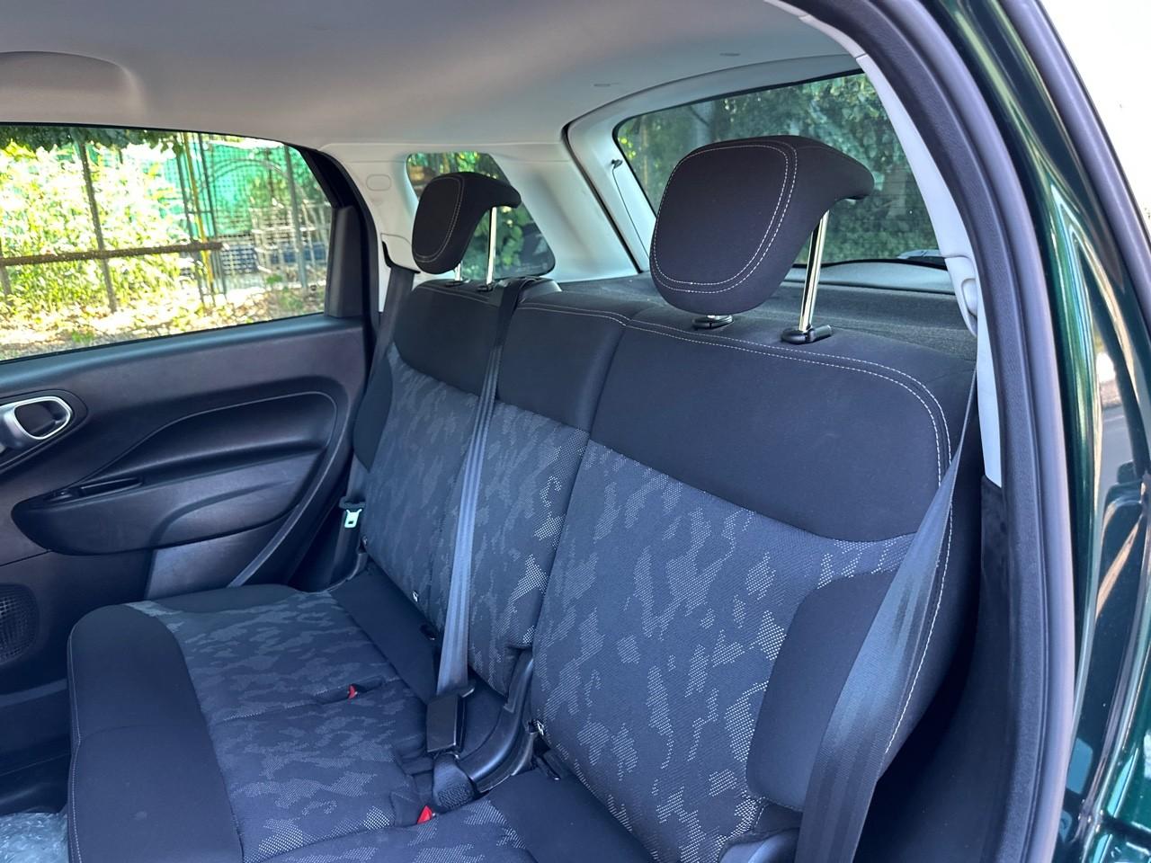 Fiat Fiat 500L usata, con 2 poggiatesta sedili ant. , con reg. in altezza attivi, 2 poggiatesta sedili post. , con reg. in altezza