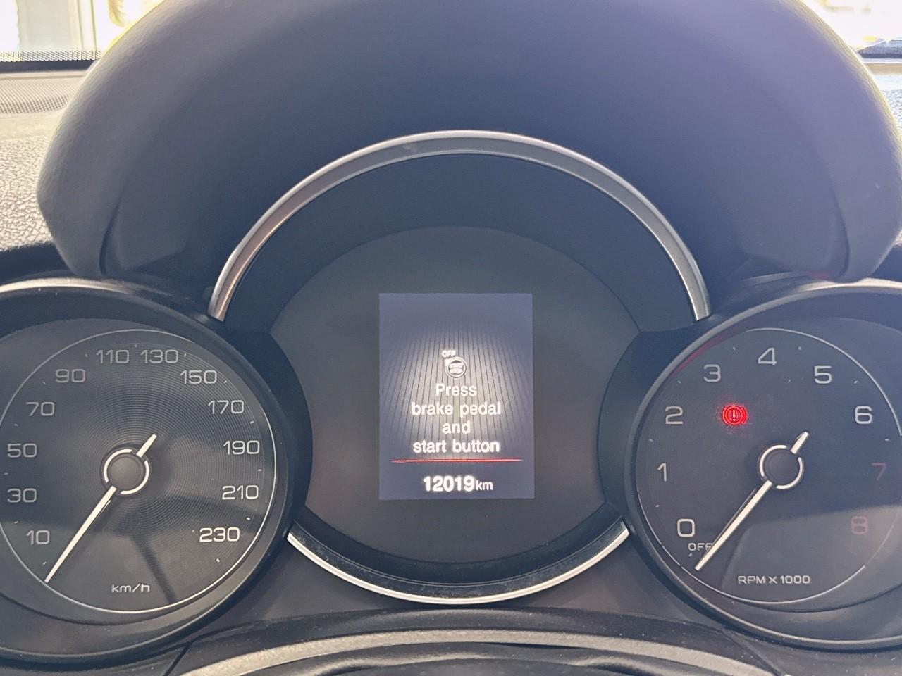 Fiat Fiat 500X usata, con 6 altoparlanti
