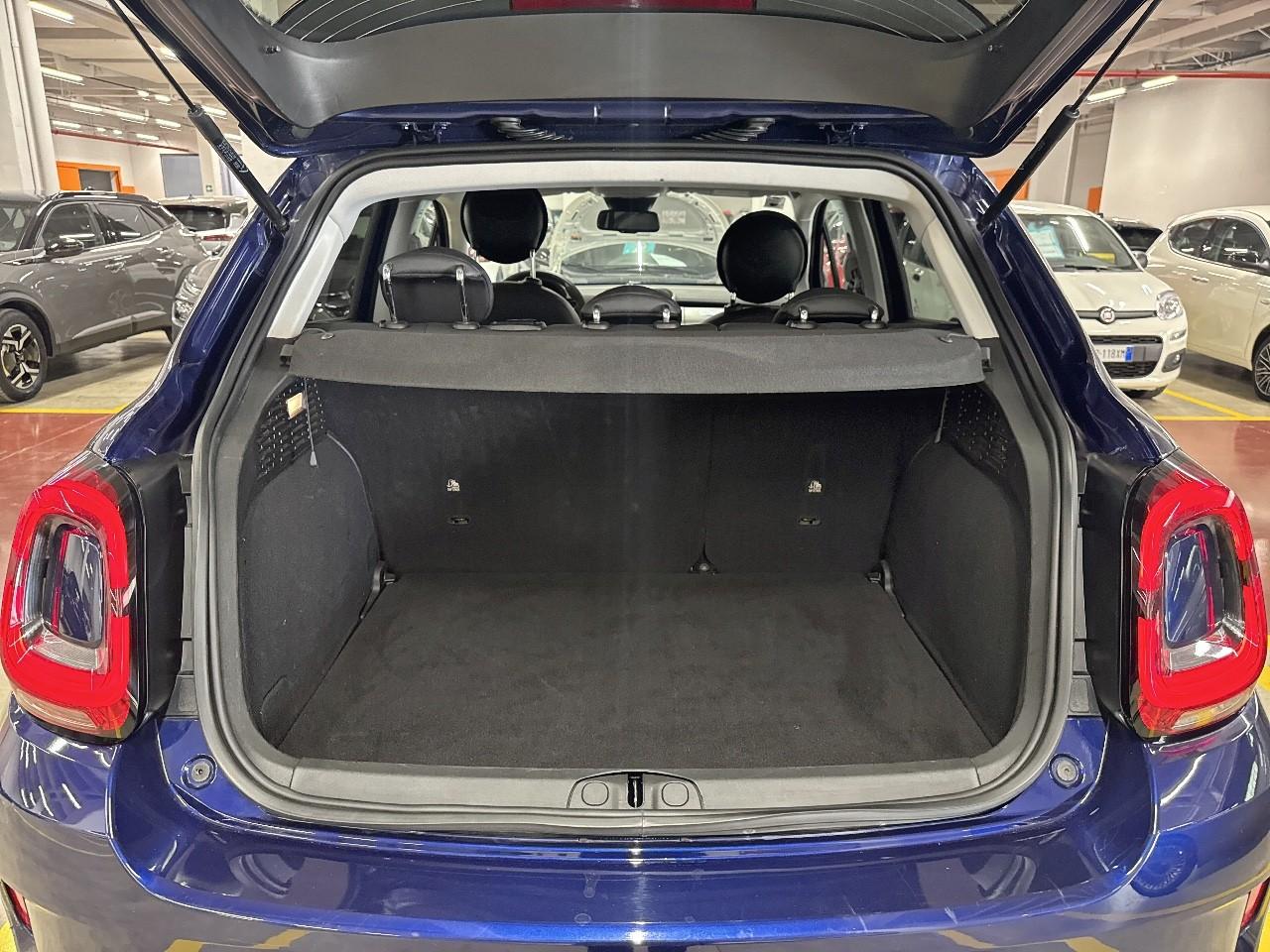 Fiat Fiat 500X usata, con cinture sicurezza post. conducente, cinture sicurezza post. passeggero, cinture sicurezza post. centrale a 3 punti