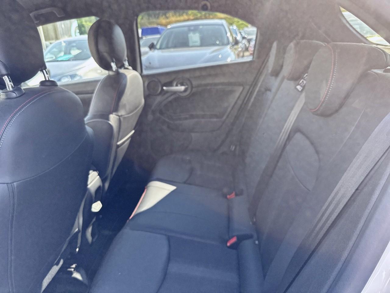 Fiat Fiat 500X usata, con 3,5 display multifunzionale pannello strumenti 1 e 8,9, 7,0 display multifunzionale touch screen, plancia 1 e 17,8