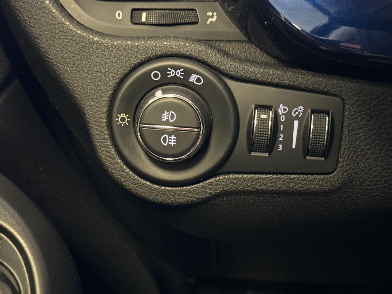 Fiat Fiat 500X usata, con attivazione vocale include sistema audio, include comandi telefono e include comandi sistema navigazione