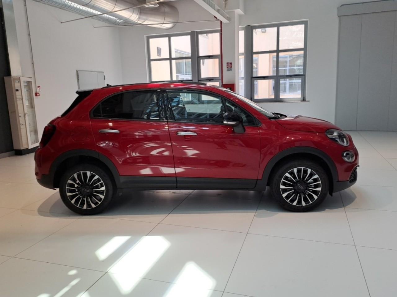 Fiat Fiat 500X usata, con cinture sicurezza post. conducente, cinture sicurezza post. passeggero, cinture sicurezza post. centrale a 3 punti