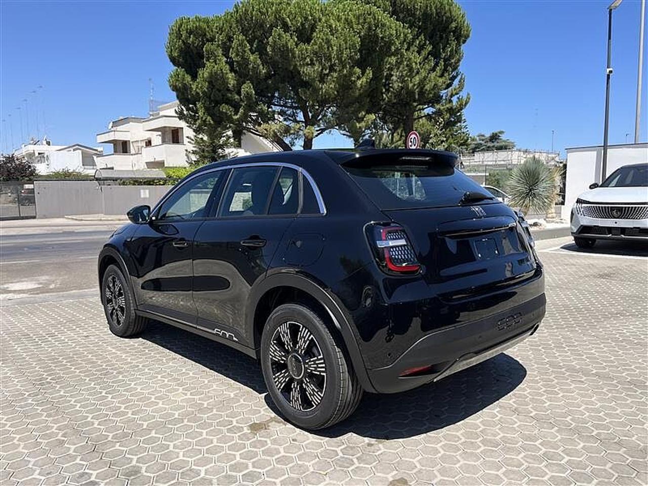 Fiat Fiat 600 usata, con Cerchi in alluminio 16" con copricerchio bicolore