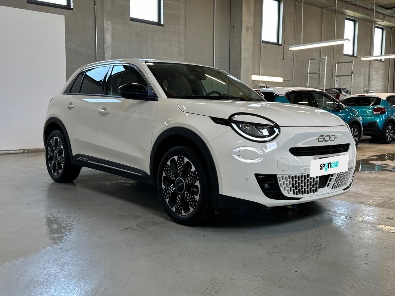 Fiat Fiat 600 usata, con assistenza alla frenata di emergenza