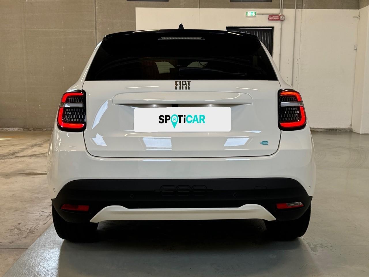 Fiat Fiat 600 usata, con avviso superamento corsia attivazione sterzo