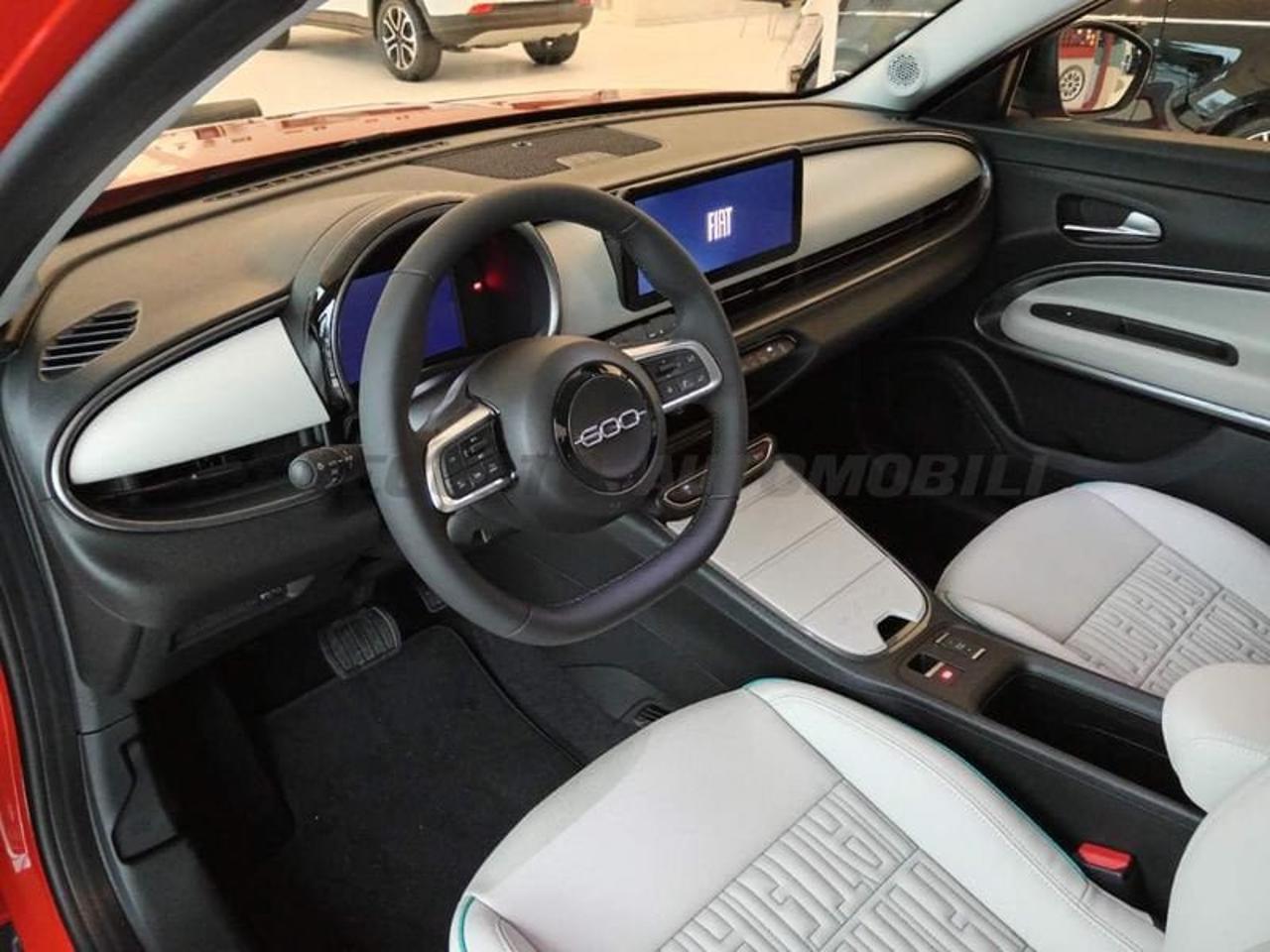 Fiat Fiat 600 usata, con cerchi in lega
