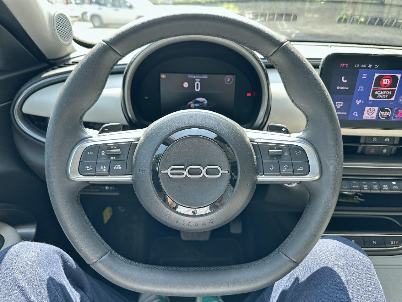 Fiat Fiat 600 usata, con 7,00 display multifunzionale pannello strumenti 1 e 17,8, 10,25 display multifunzionale touch screen, plancia centrale 1, 26,0, fisso e no