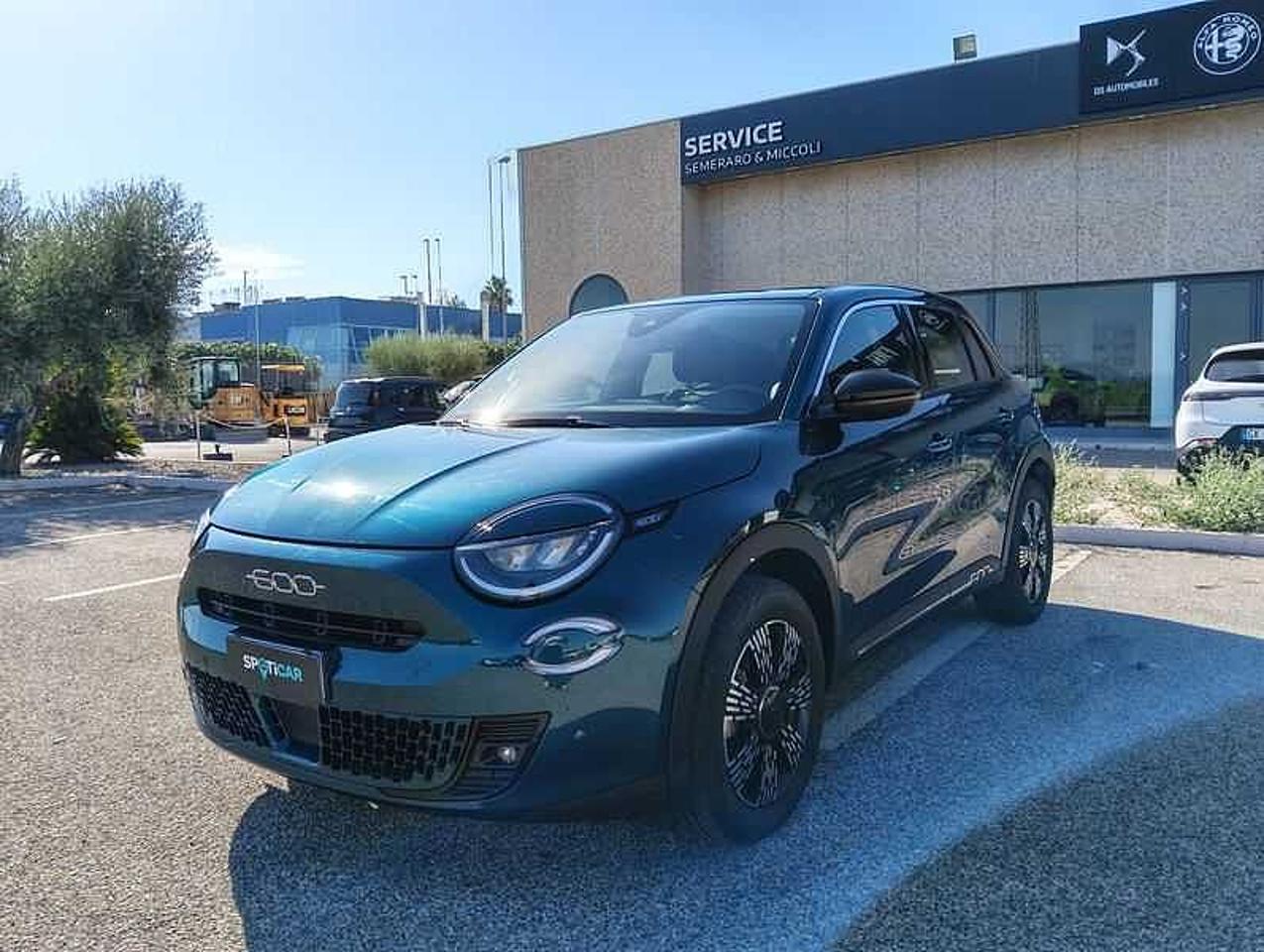 Fiat Fiat 600 600 1.2 hybrid 145cv auto