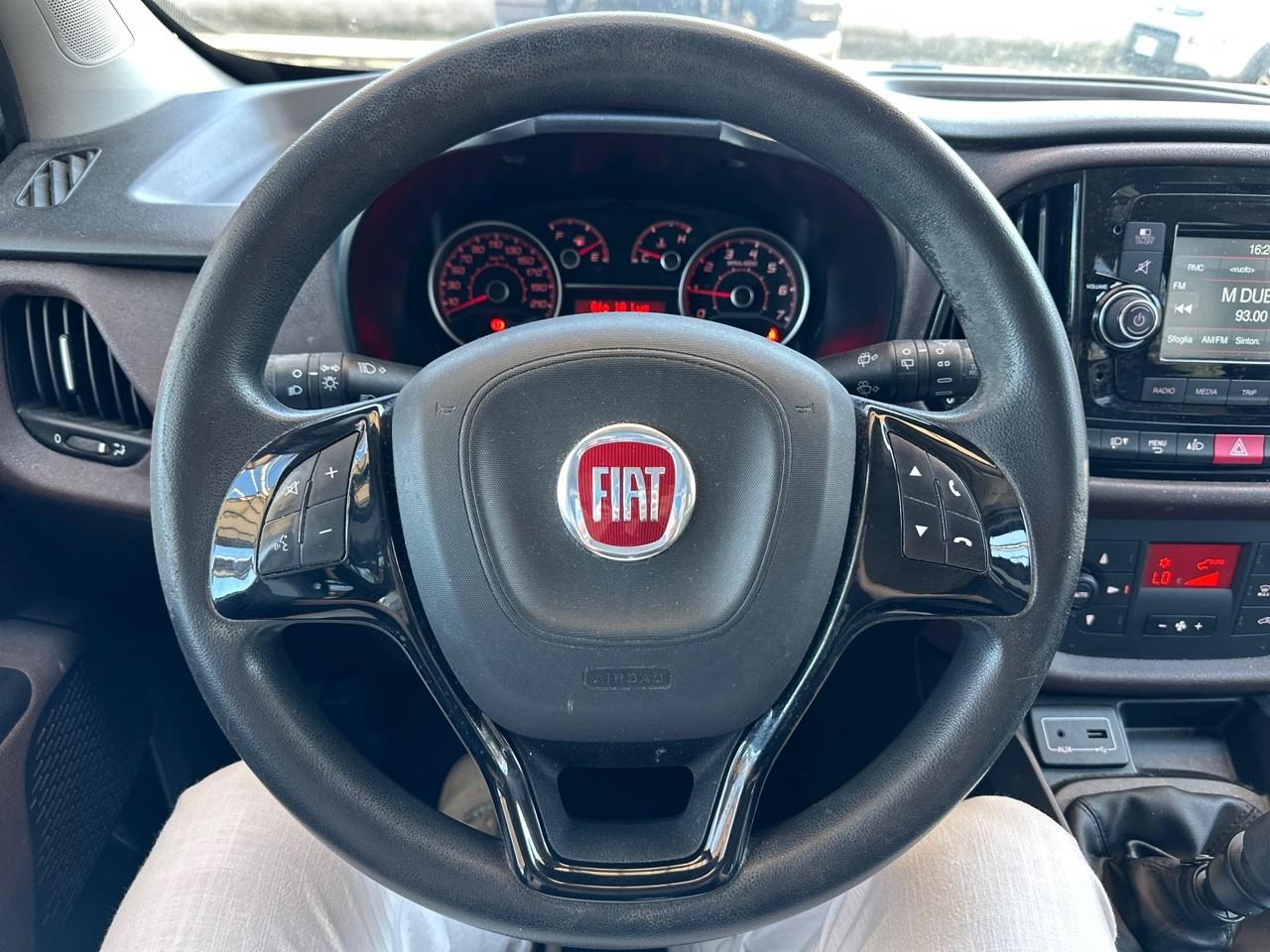 Fiat Fiat Doblo usata, con 6 altoparlanti