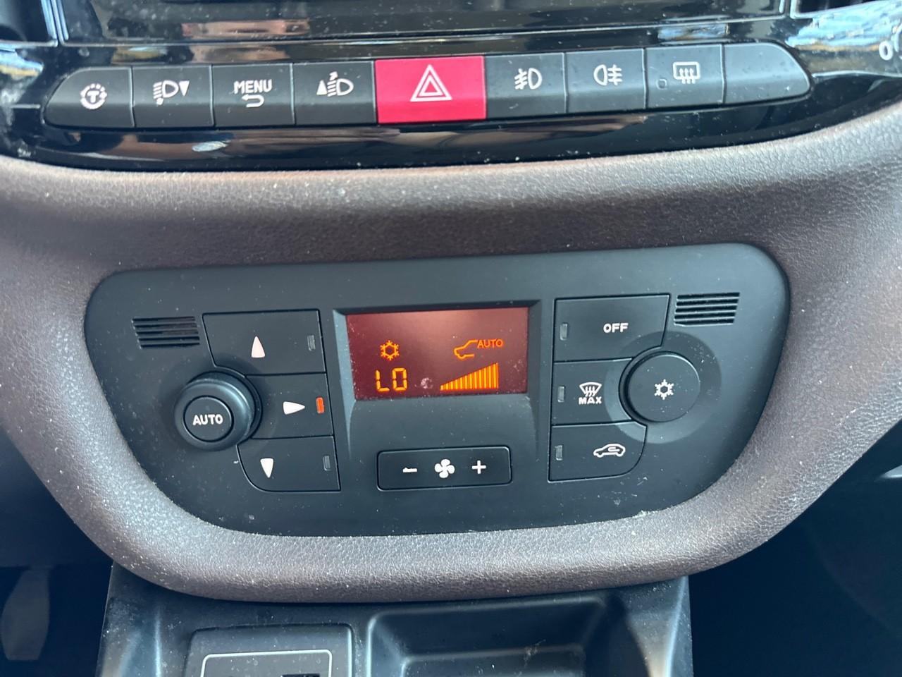 Fiat Fiat Doblo usata, con airbag laterale anteriore e include protezione testa
