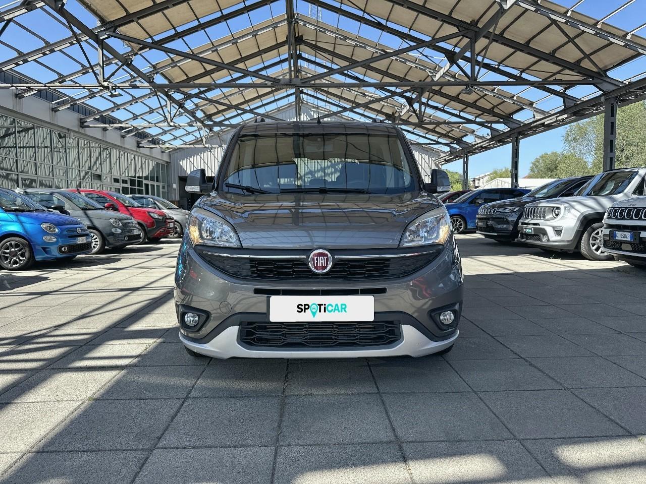 Fiat Fiat Doblo usata, con assistenza alla frenata di emergenza