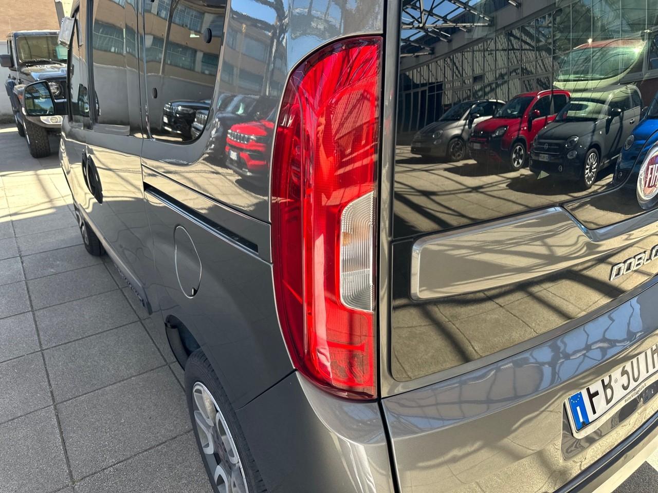 Fiat Fiat Doblo usata, con attivazione vocale include sistema audio e include comandi telefono