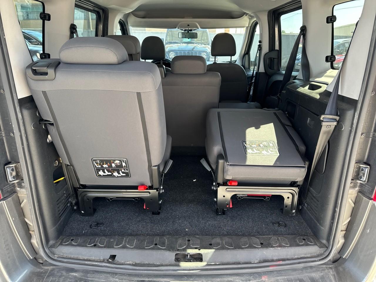 Fiat Fiat Doblo usata, con cinture sicurezza post. conducente, cinture sicurezza post. passeggero, cinture sicurezza post. centrale a 3 punti