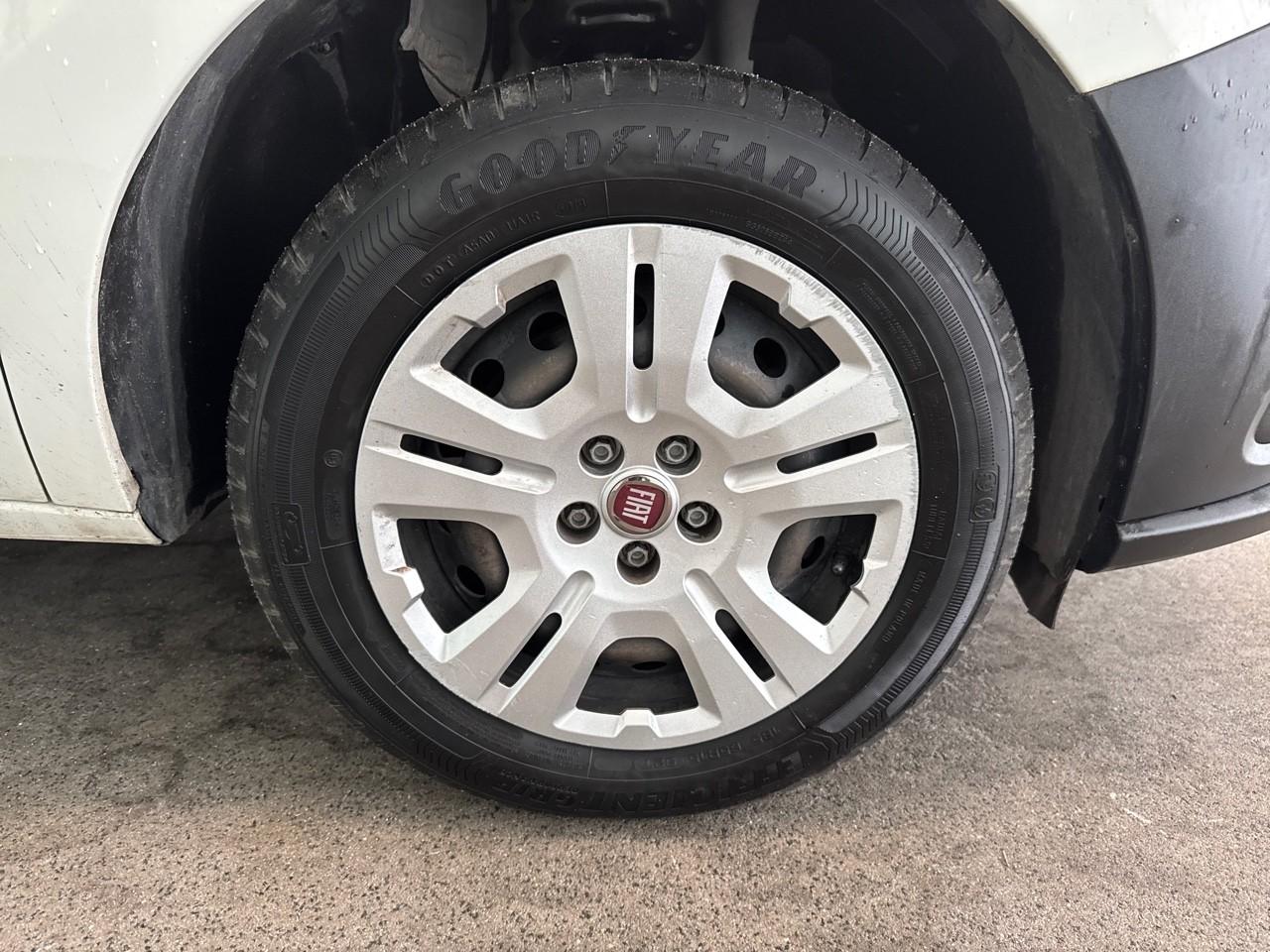 Fiat Fiat Doblo usata, con 4 altoparlanti