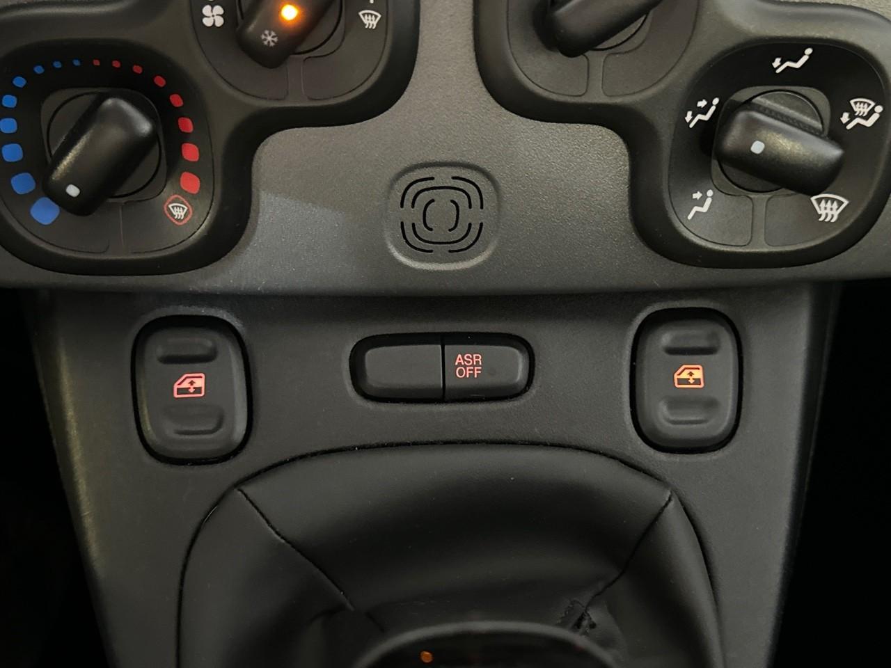 Fiat Fiat Panda usata, con attivazione vocale include sistema audio e include comandi telefono