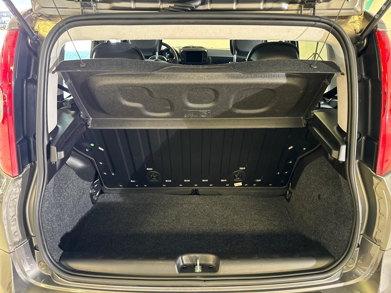 Fiat Fiat Panda usata, con comandi audio al volante