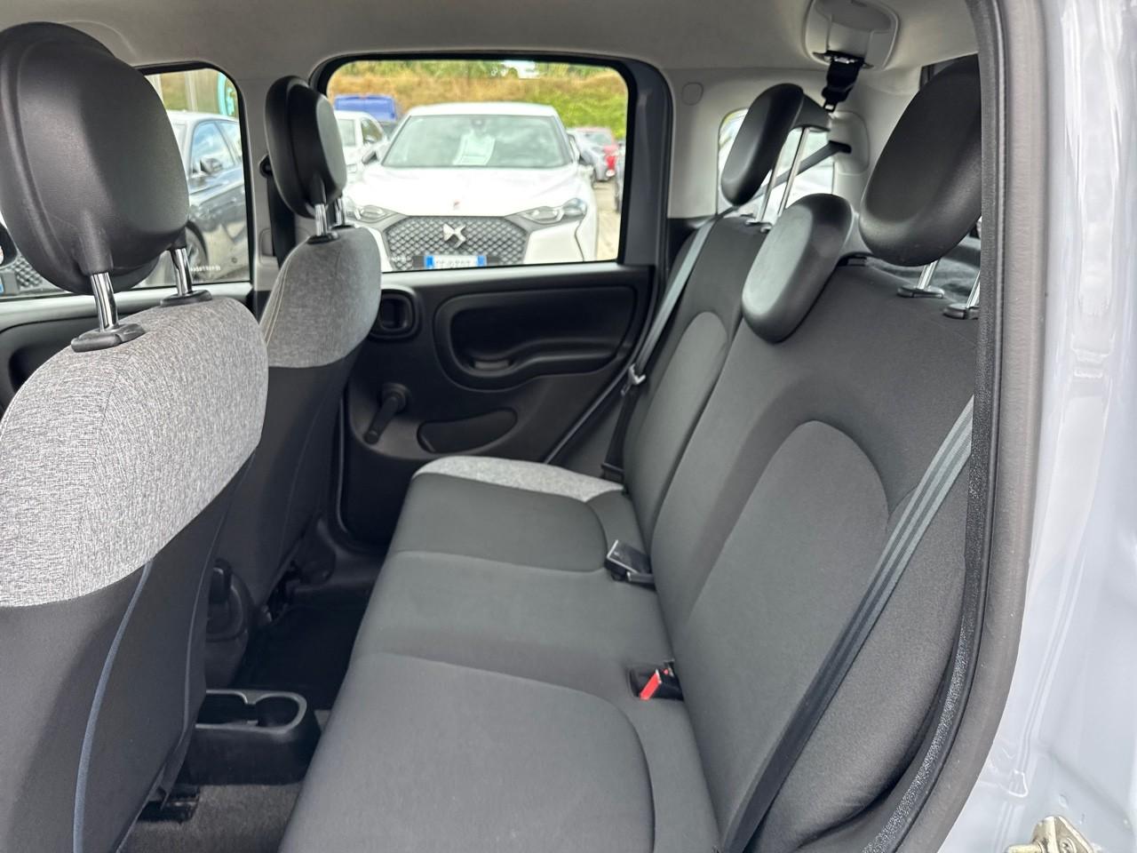 Fiat Fiat Panda usata, con 2 poggiatesta sedili ant. , con reg. in altezza attivi