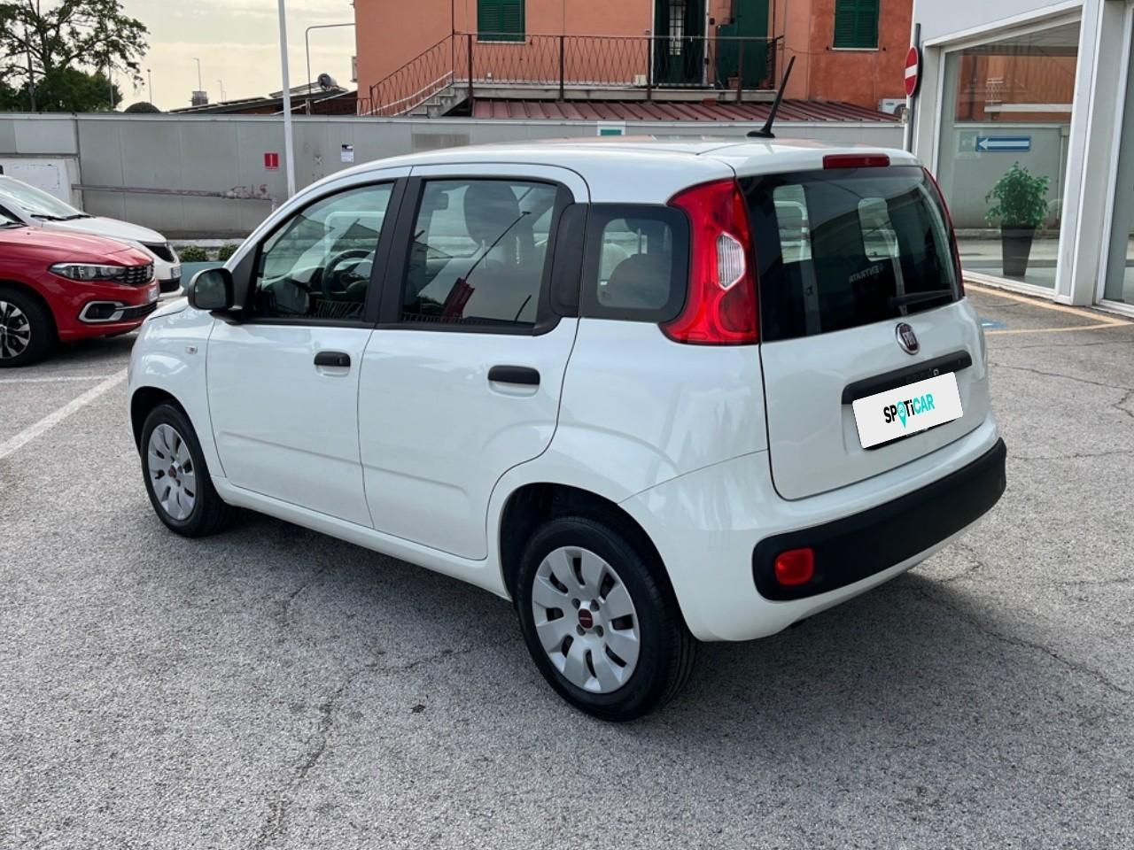 Fiat Fiat Panda usata, con fari principali a superf.complessa , anabbagl. alogena , abbagl. alogena