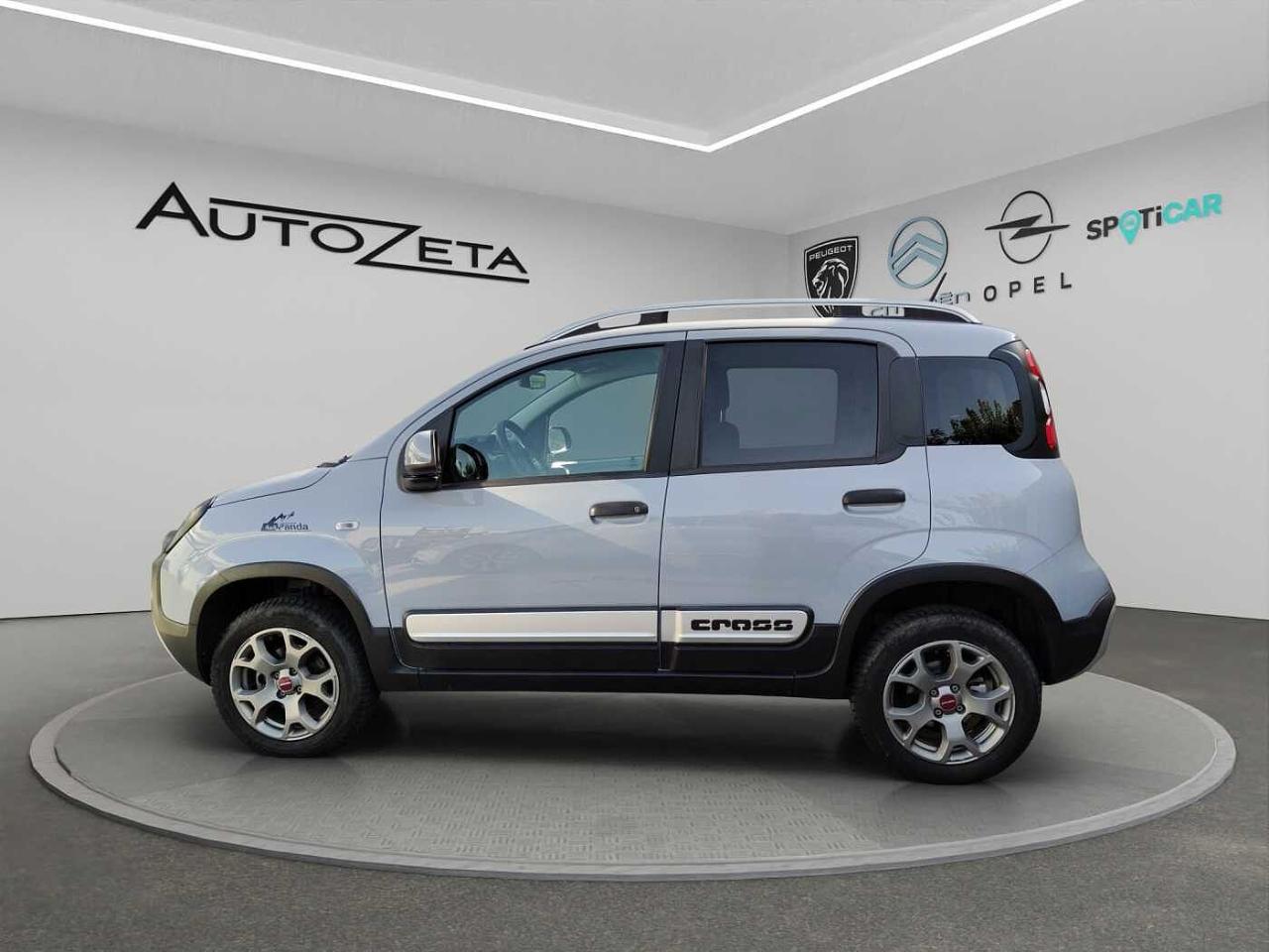 Fiat Fiat Panda usata, con cerchi in lamiera estetica da 15" catenabili con pneum. 175/65 r15)