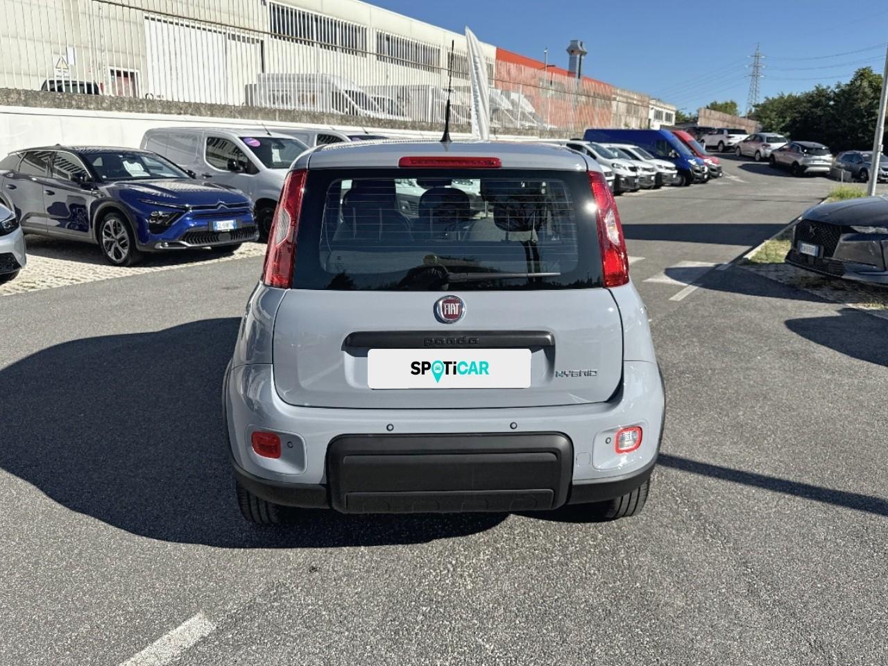 Fiat Fiat Panda usata, con copertura bagagli rigida