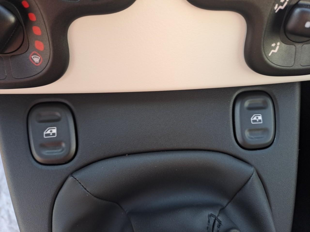 Fiat Fiat Panda usata, con barre longitud.al tetto nero