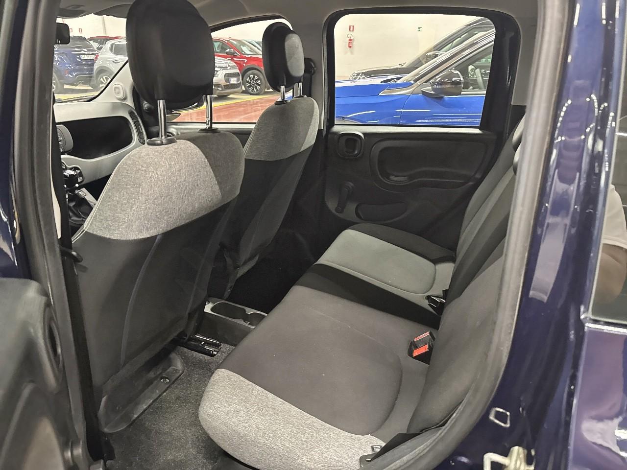 Fiat Fiat Panda usata, con 2 poggiatesta sedili ant. , con reg. in altezza attivi