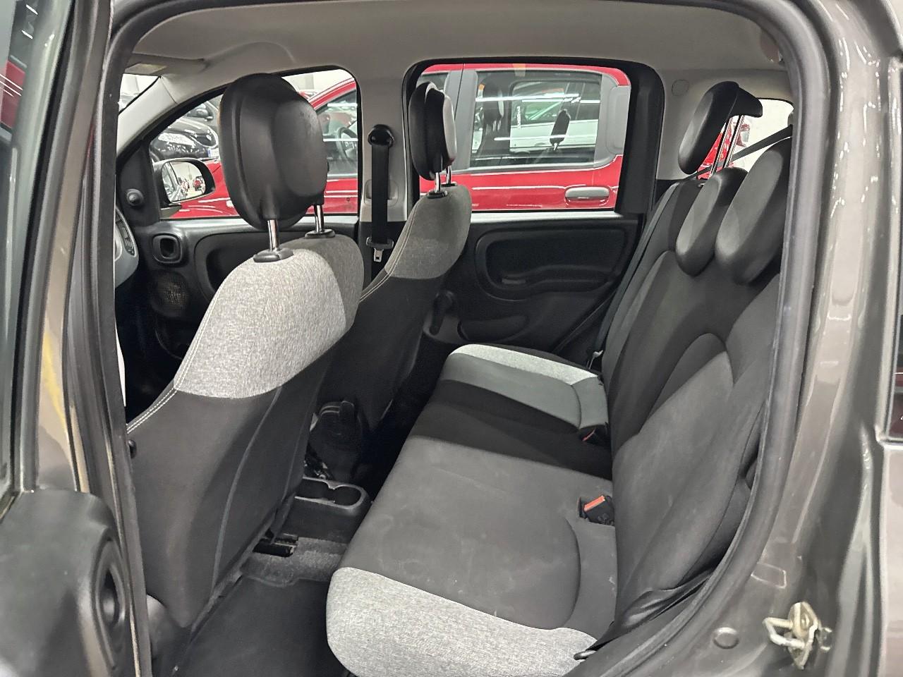 Fiat Fiat Panda usata, con 2 poggiatesta sedili ant. , con reg. in altezza attivi