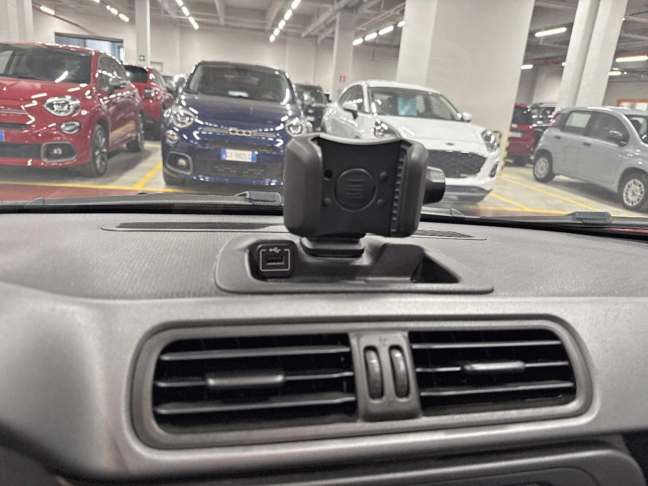Fiat Fiat Panda usata, con attivazione vocale include sistema audio e include comandi telefono