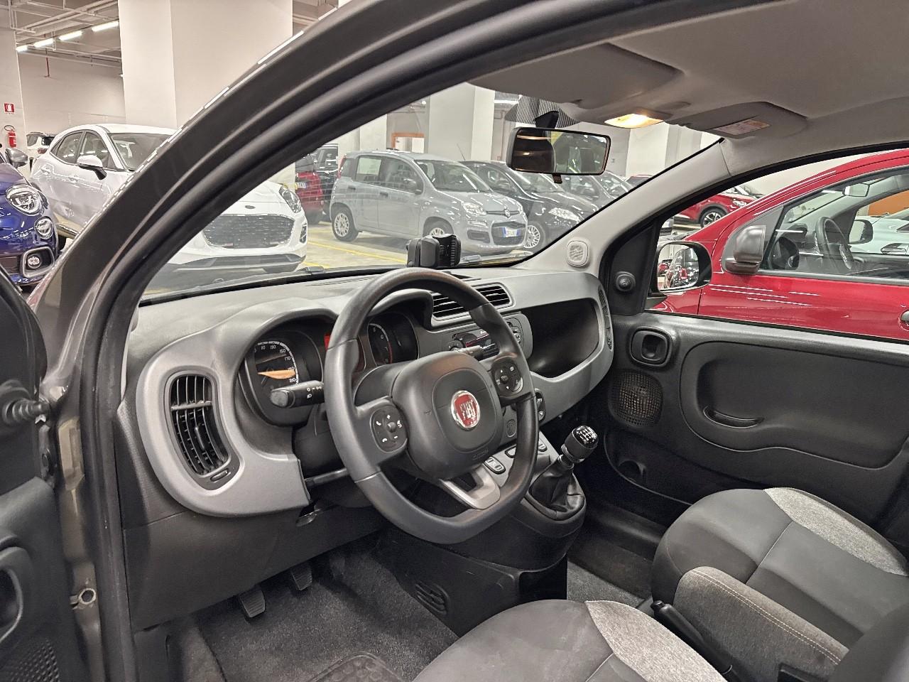 Fiat Fiat Panda usata, con conness.dispositivi est.intrattenimento include porta usb anteriore, 1 e 0