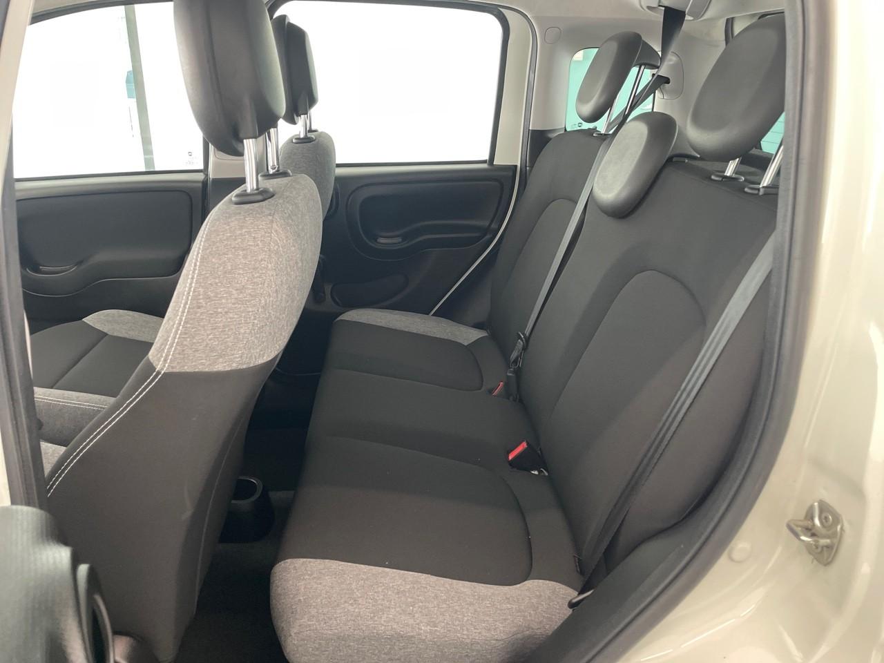 Fiat Fiat Panda usata, con 2 poggiatesta sedili ant. , con reg. in altezza attivi