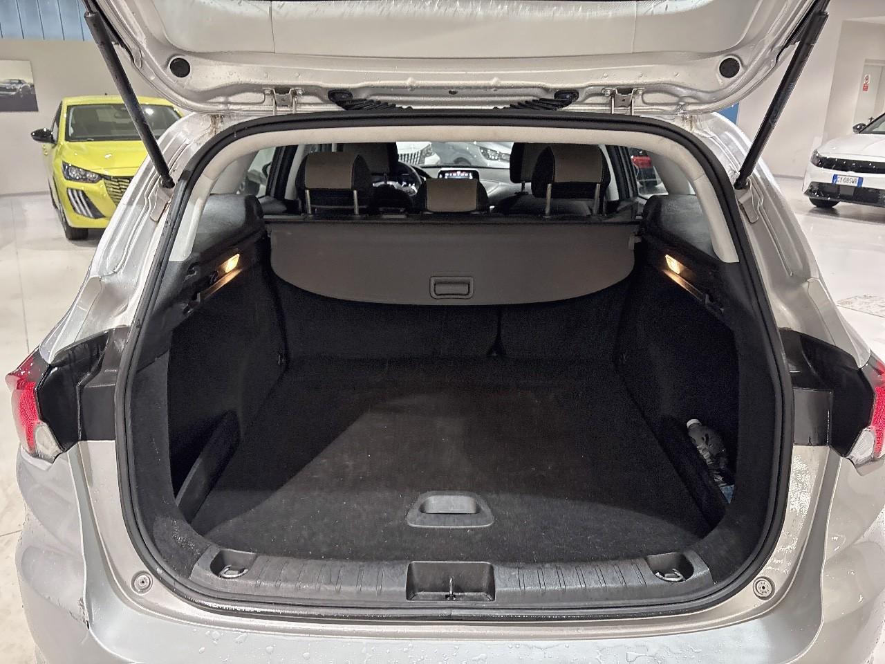 Fiat Fiat Tipo usata, con cinture sicurezza post. conducente, cinture sicurezza post. passeggero, cinture sicurezza post. centrale a 3 punti