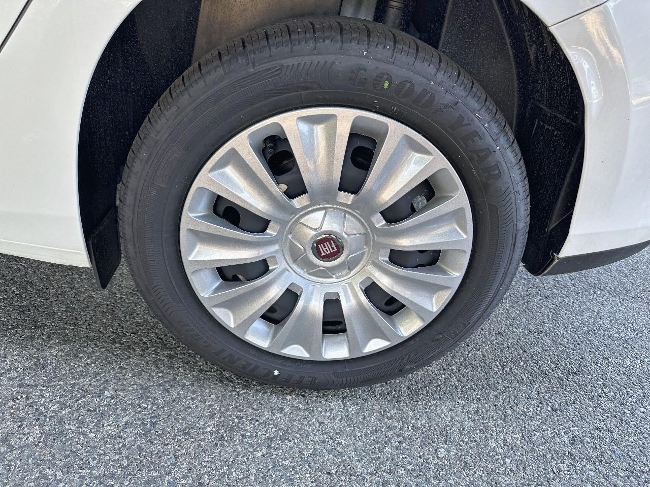 Fiat Fiat Tipo usata, con 2 poggiatesta sedili ant. , con reg. in altezza, 3 poggiatesta sedili post. , con reg. in altezza