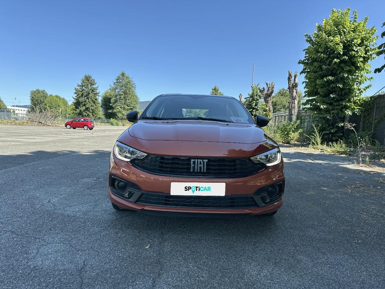 Fiat Fiat Tipo usata, con bracciolo anteriore