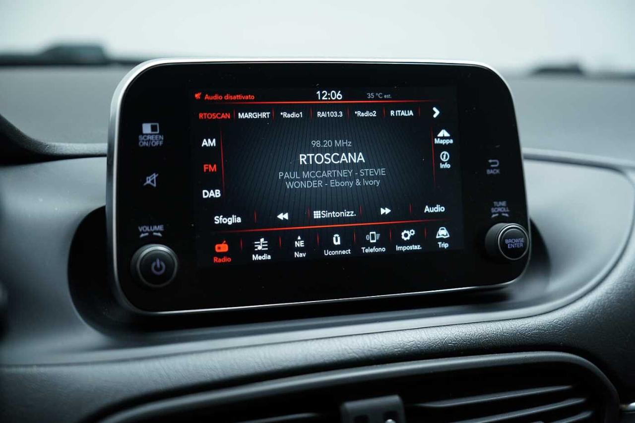Fiat Fiat Tipo usata, con bracciolo porta oggetti
