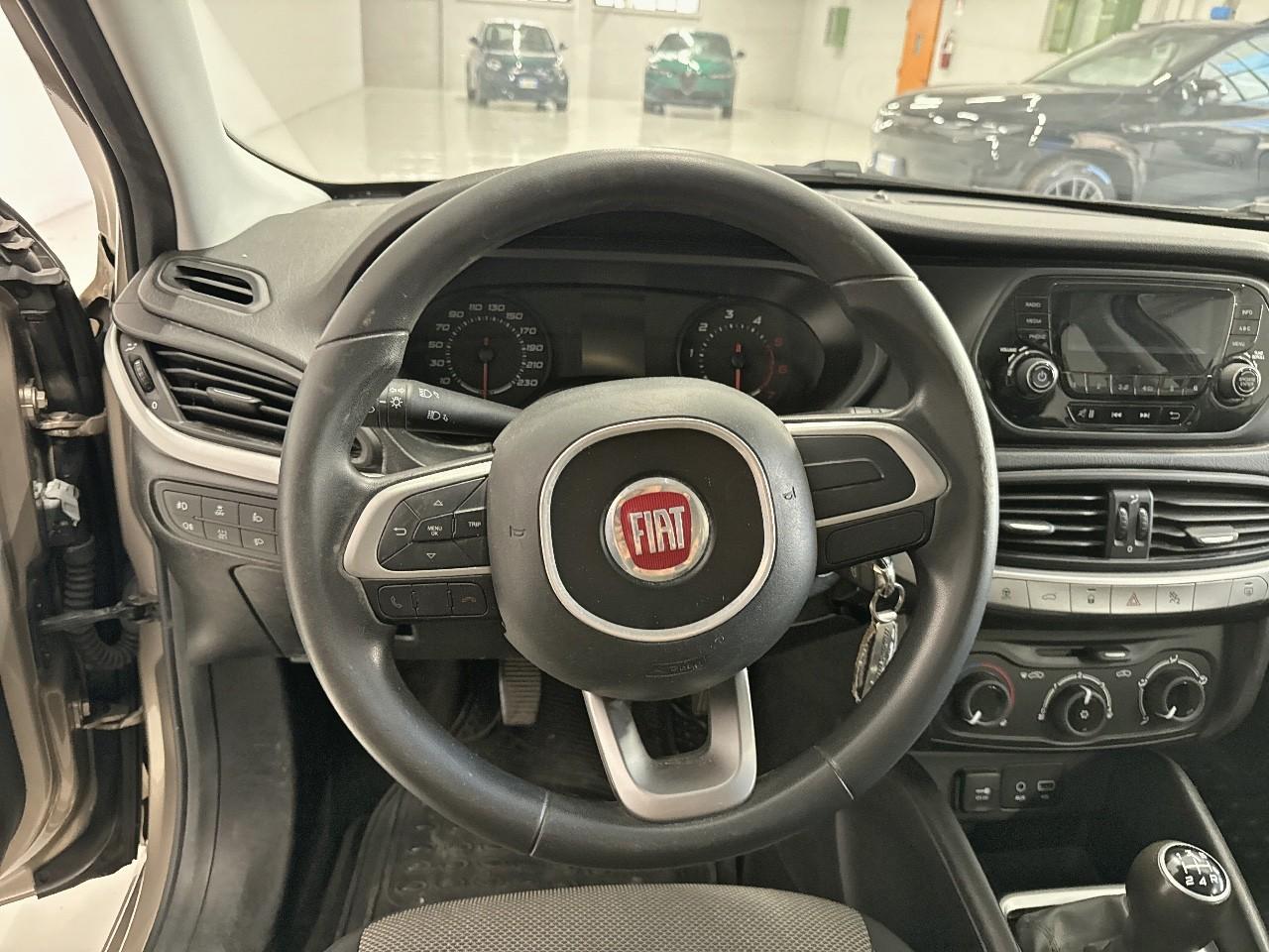 Fiat Fiat Tipo usata, con airbags 6