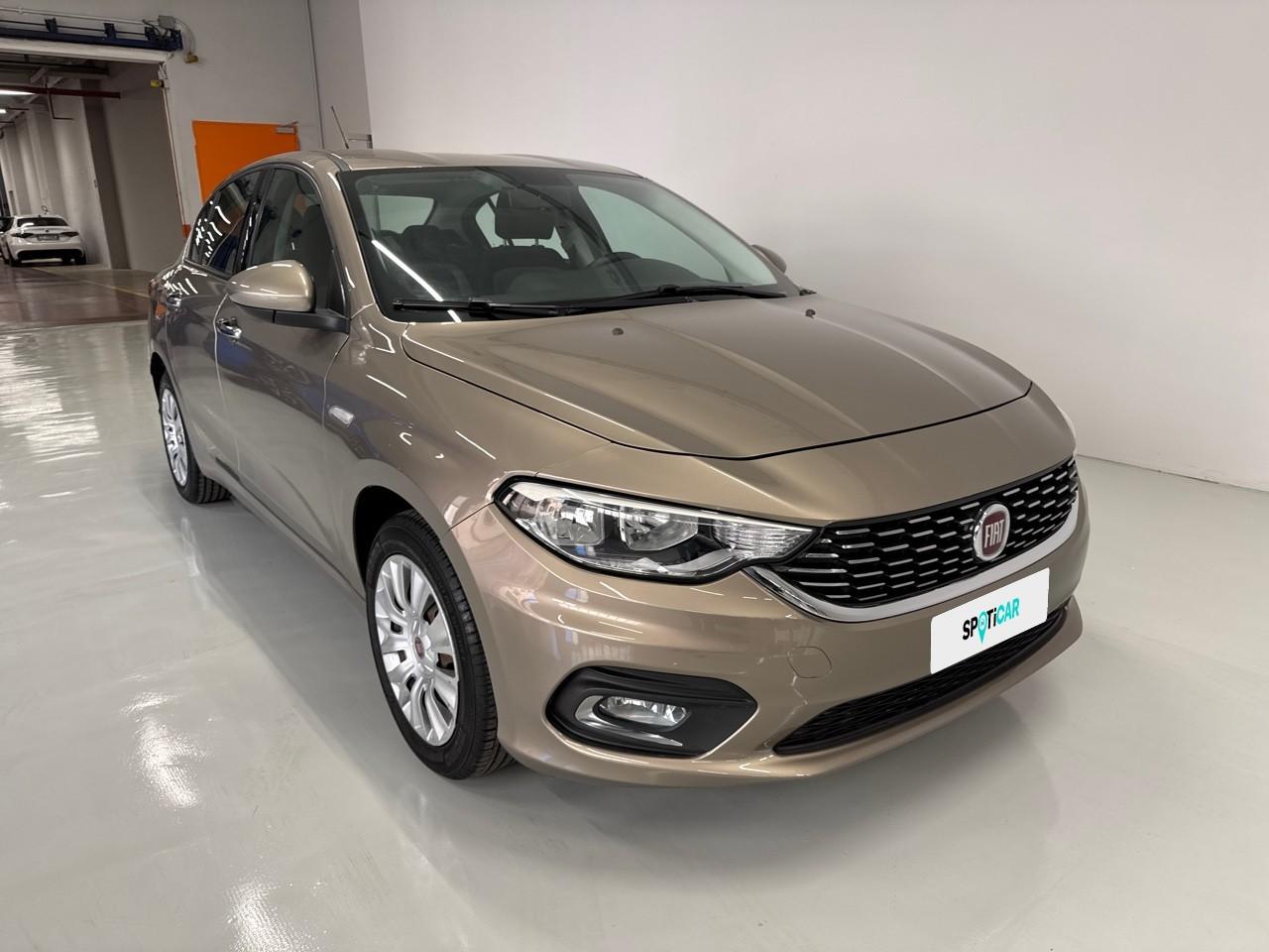 Fiat Fiat Tipo usata, con cinture sicurezza post. conducente, cinture sicurezza post. passeggero, cinture sicurezza post. centrale a 3 punti