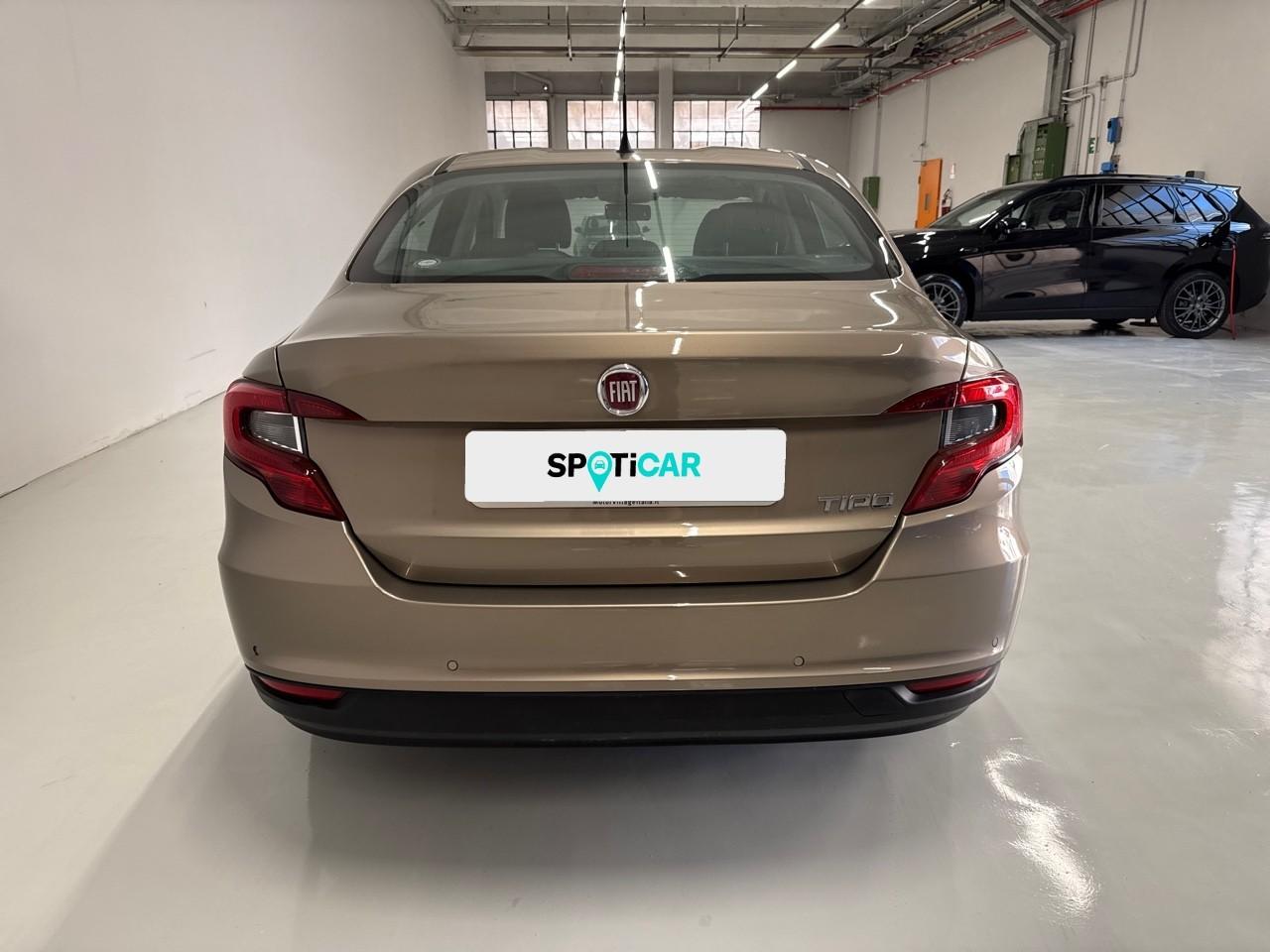 Fiat Fiat Tipo usata, con comandi audio al volante
