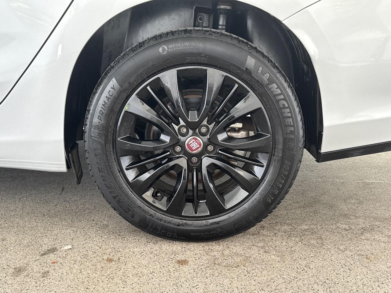 Fiat Fiat Tipo usata, con 6 altoparlanti