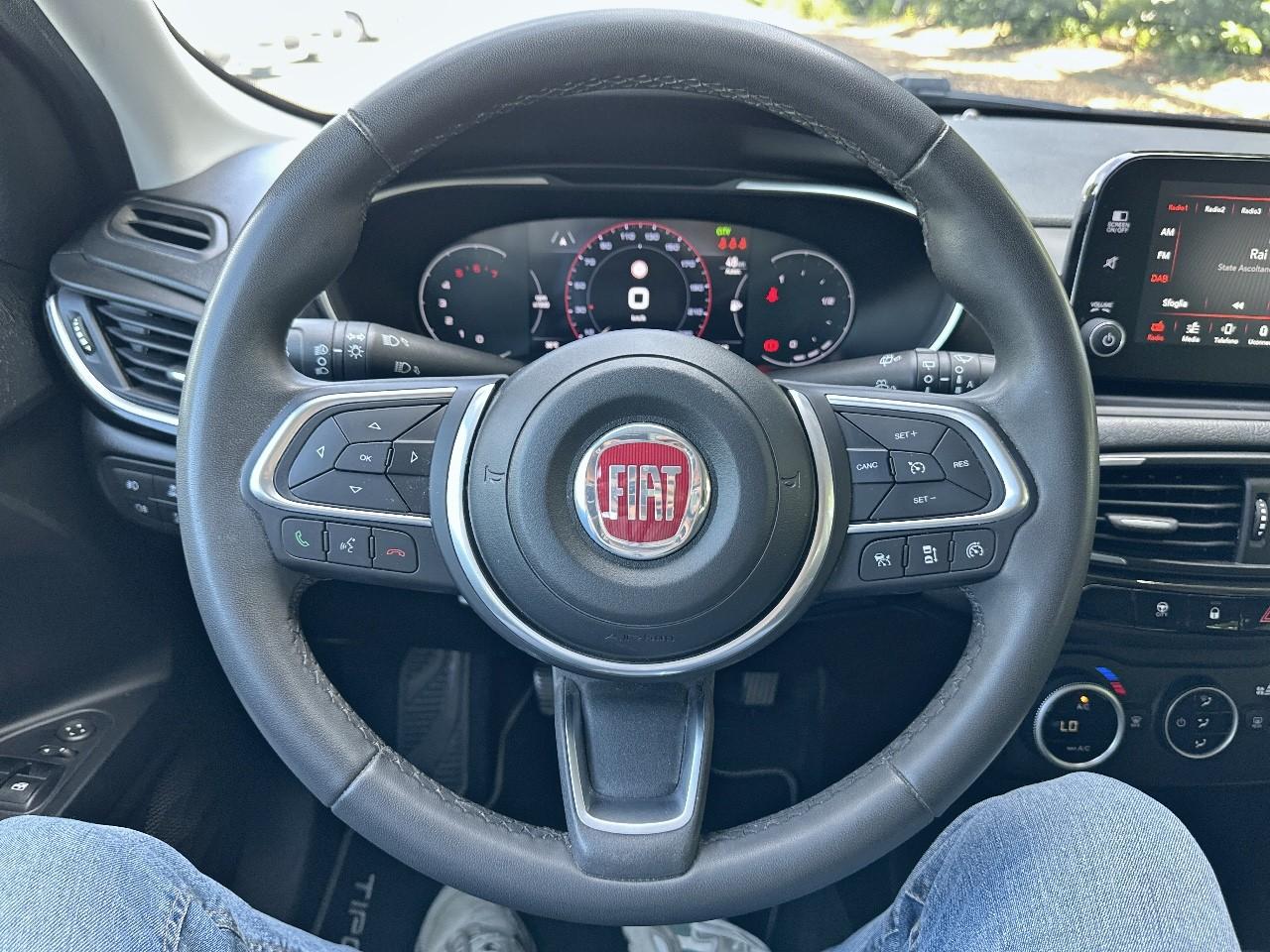 Fiat Fiat Tipo usata, con 7,00 display multifunzionale touch screen, plancia centrale 1, 17,8, fisso e no