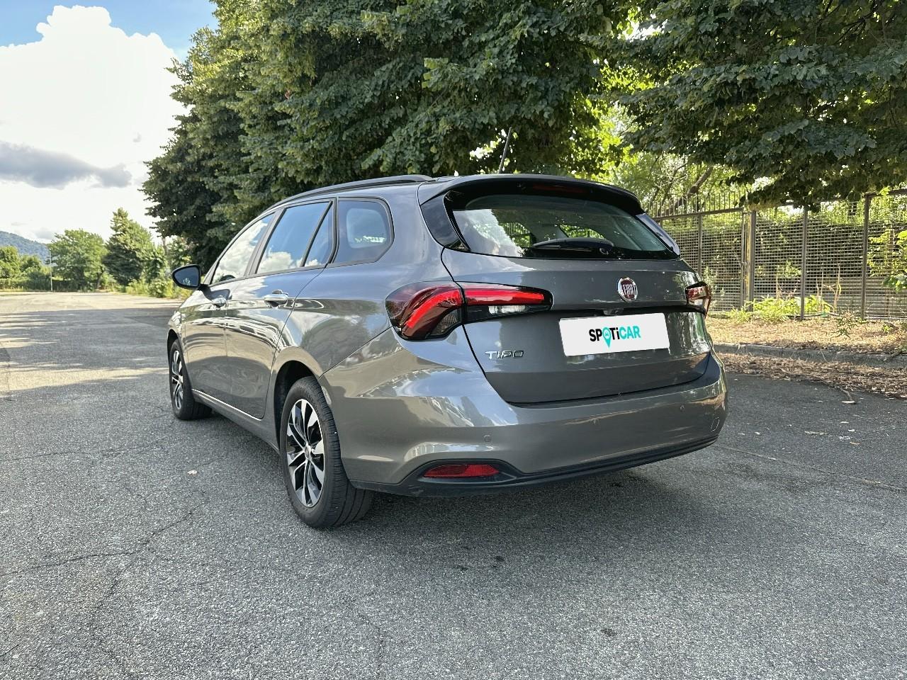 Fiat Fiat Tipo usata, con cinture sicurezza post. conducente, cinture sicurezza post. passeggero, cinture sicurezza post. centrale a 3 punti