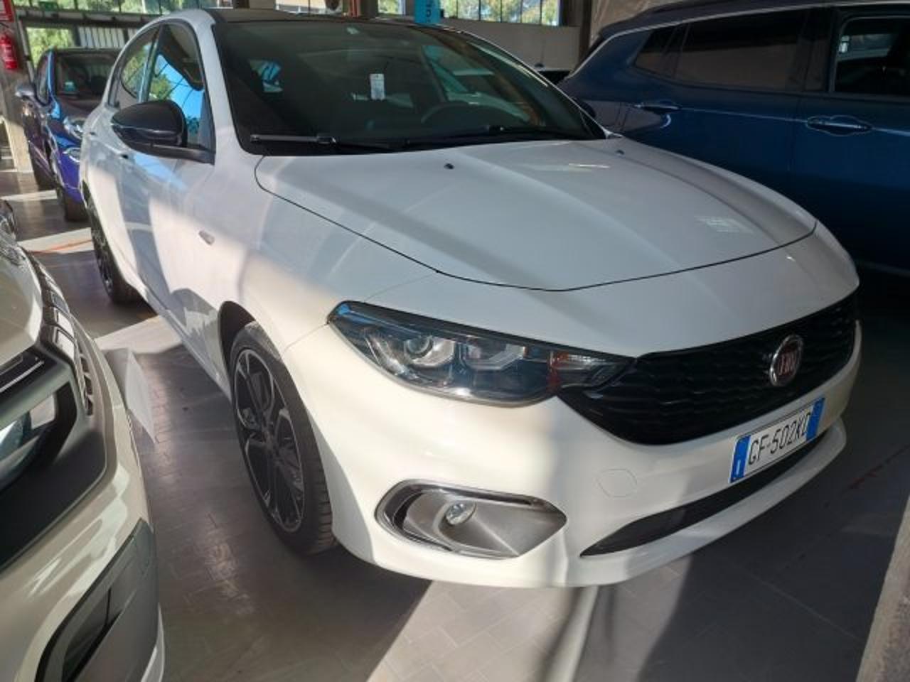 Fiat Fiat Tipo usata, con cerchi in lega