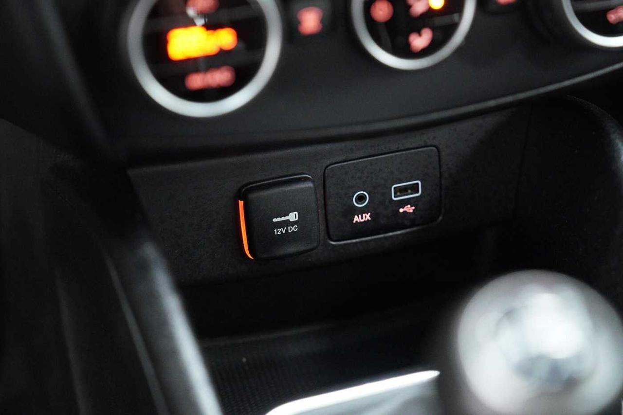 Fiat Fiat Tipo usata, con barre longitudinali al tetto con finitura nero lucida