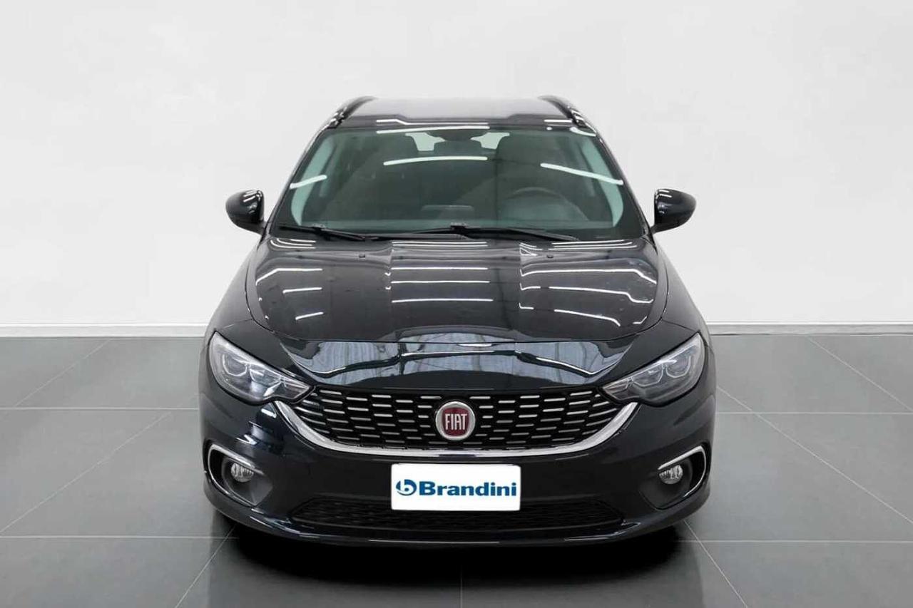 Fiat Fiat Tipo usata, con bracciolo porta oggetti