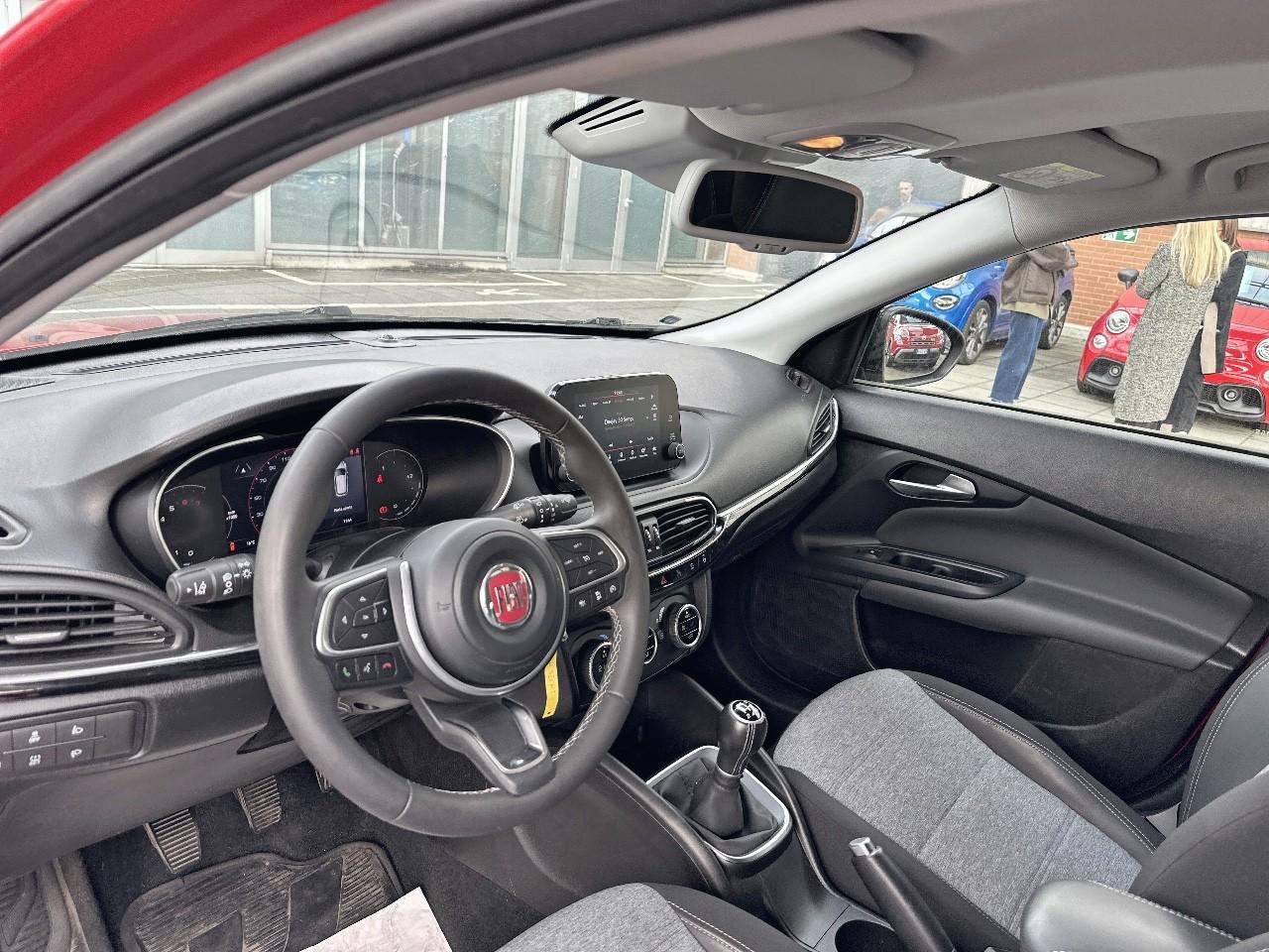 Fiat Fiat Tipo usata, con cinture sicurezza post. conducente, cinture sicurezza post. passeggero, cinture sicurezza post. centrale a 3 punti